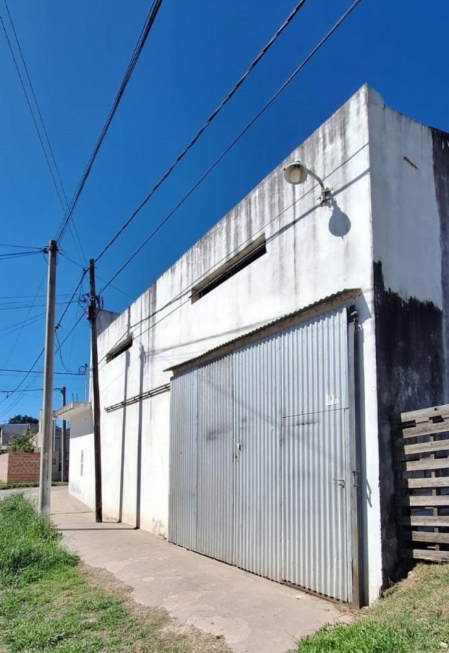 OPORTUNIDAD DE INVERSION: Local comercial en ESQUINA + Amplio GALPON doble altura + CASA