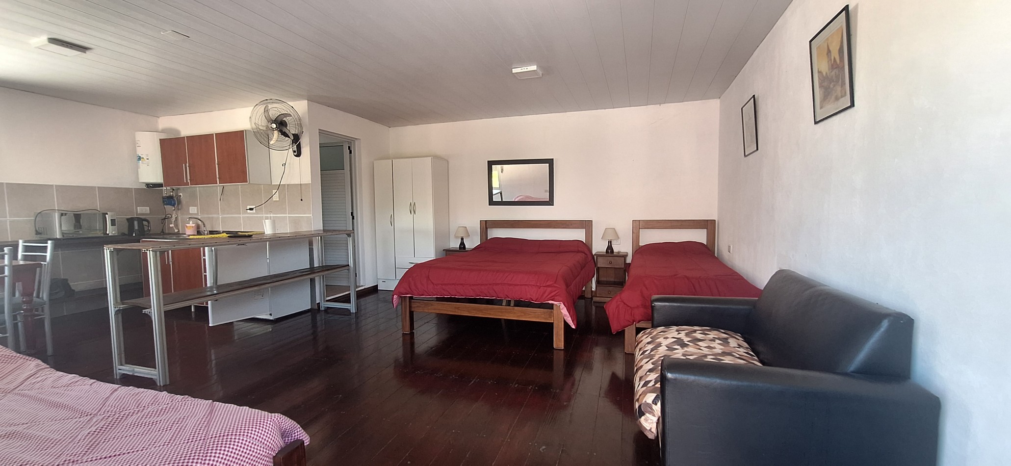 Venta importante complejo de cabañas, zona Abadia. Vistas al rio