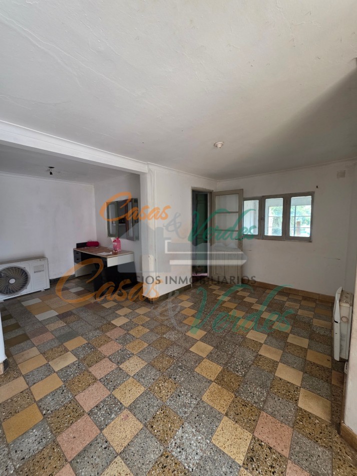 VENTA - Casa 3 dormitorios, patio, esquina