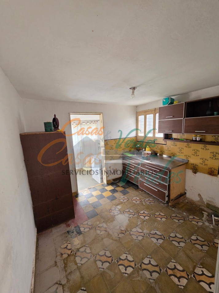 VENTA - Casa 3 dormitorios, patio, esquina