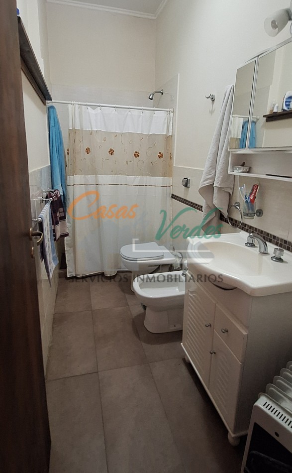 OPORTUNIDAD casa Antigua, pleno centro ESQUINA