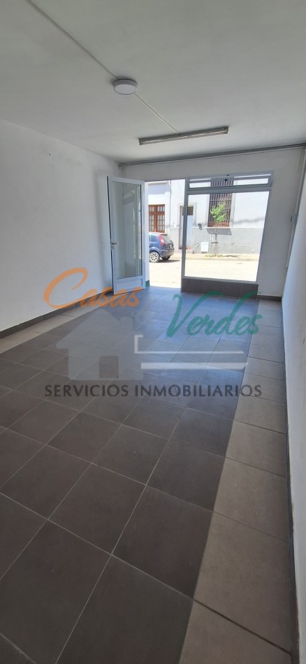 ALQUILER , local comercial CENTRICO pequeño
