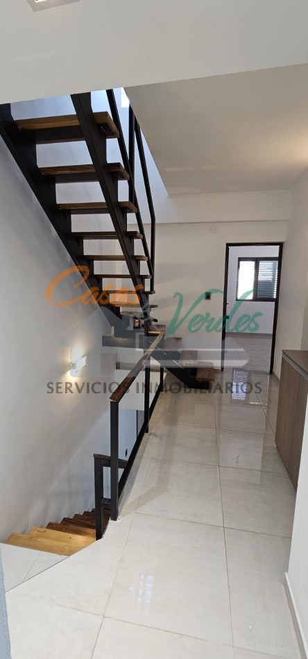 OPORTUNIDAD CASA moderna + GAPON, construccion todo nuevo.