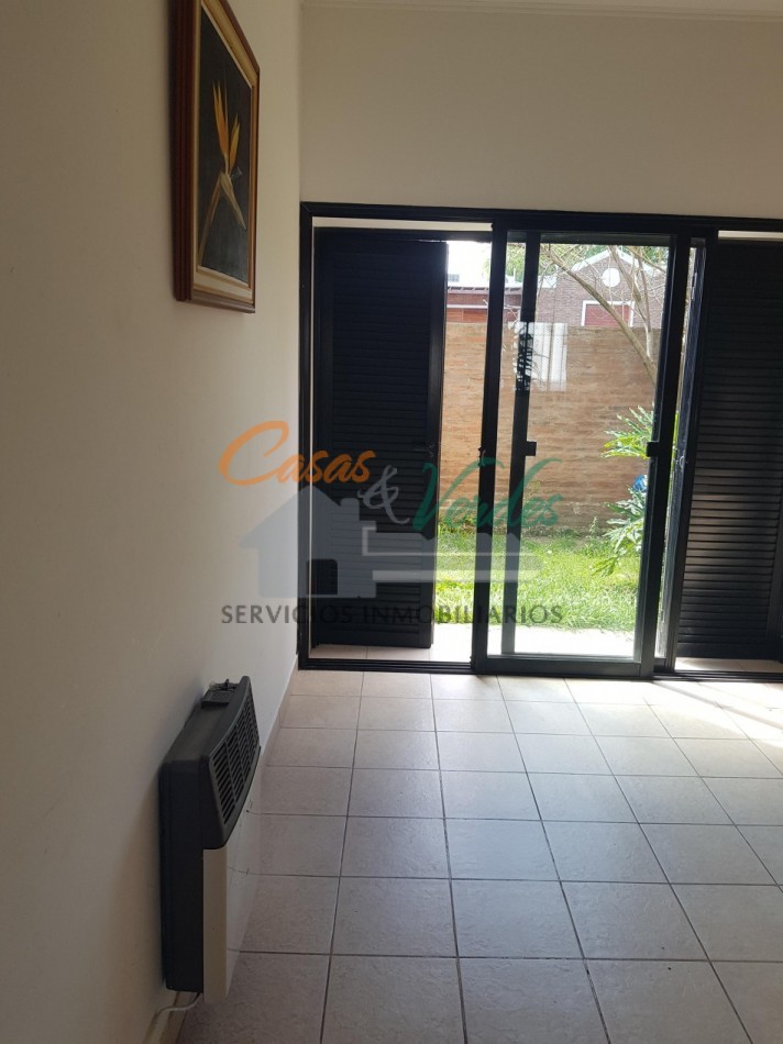 VENTA muy buen depto 2 dorm. en planta baja con patio