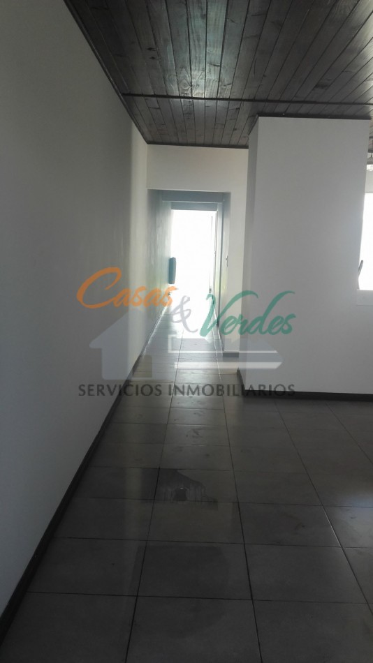 VENTA casa 2 dorm, cochera, patio, gas natural excelente ubicacion