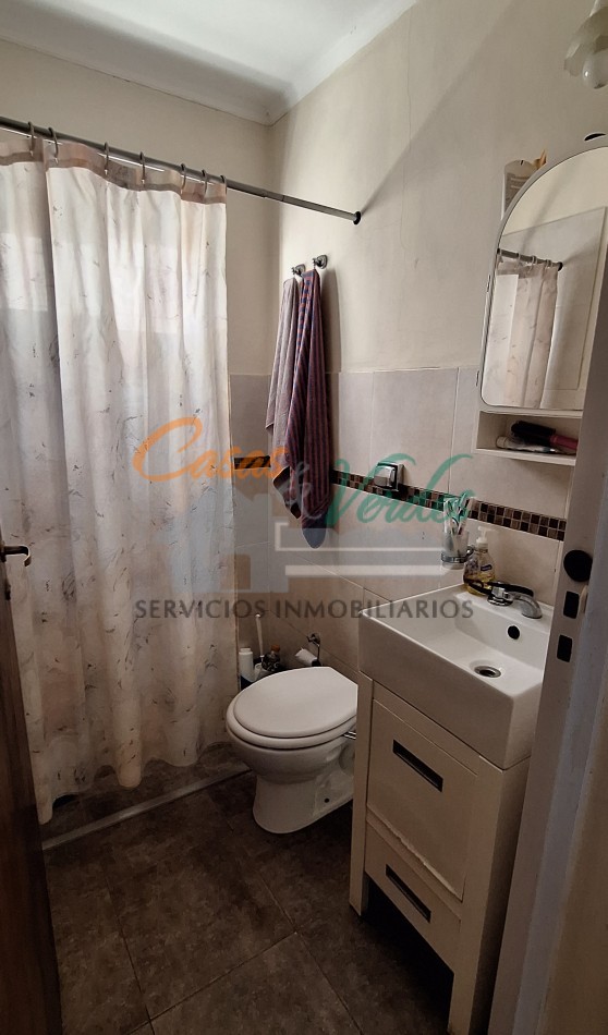 OPORTUNIDAD casa Antigua, pleno centro ESQUINA