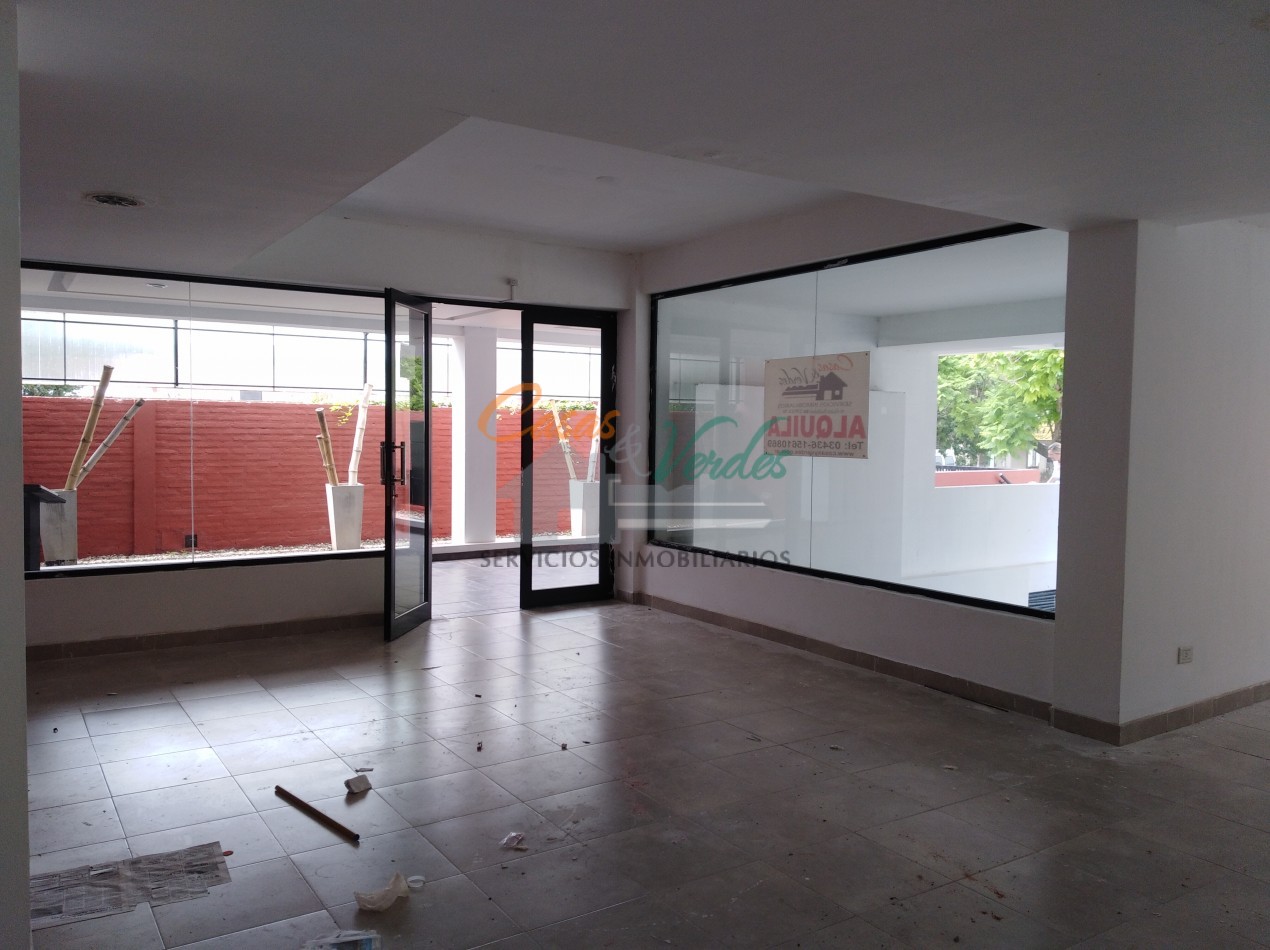 LOCAL, excelente estado, amplia disposicion, baño y espacio para kitchinette IDEAL, gym, consultorios, oficina, peluqueria, ACTUALMENTE ALQUILADO