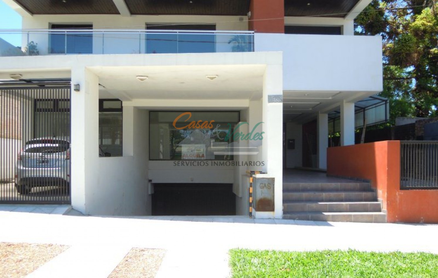 LOCAL, excelente estado, amplia disposicion, baño y espacio para kitchinette IDEAL, gym, consultorios, oficina, peluqueria, ACTUALMENTE ALQUILADO