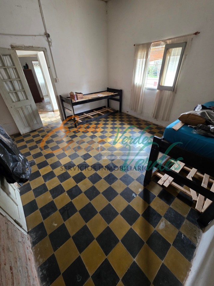 VENTA - Casa 3 dormitorios, patio, esquina