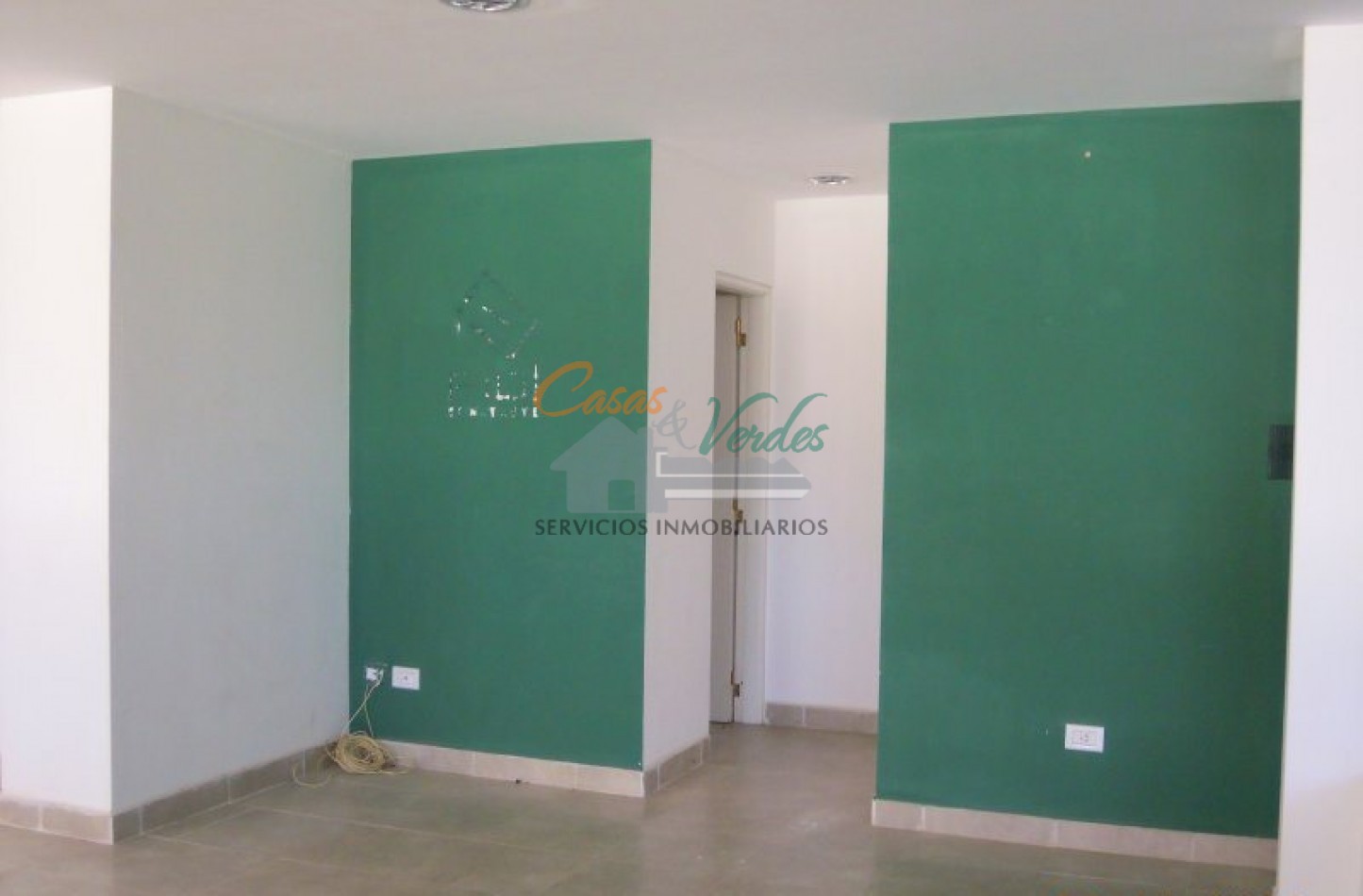 LOCAL, excelente estado, amplia disposicion, baño y espacio para kitchinette IDEAL, gym, consultorios, oficina, peluqueria, ACTUALMENTE ALQUILADO