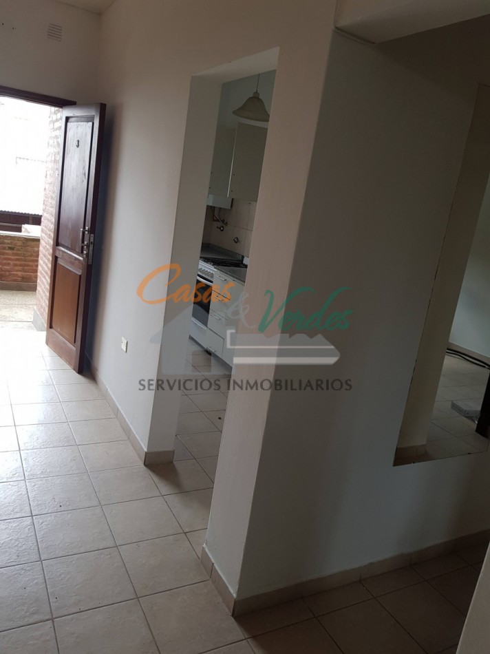 VENTA muy buen depto 2 dorm. en planta baja con patio