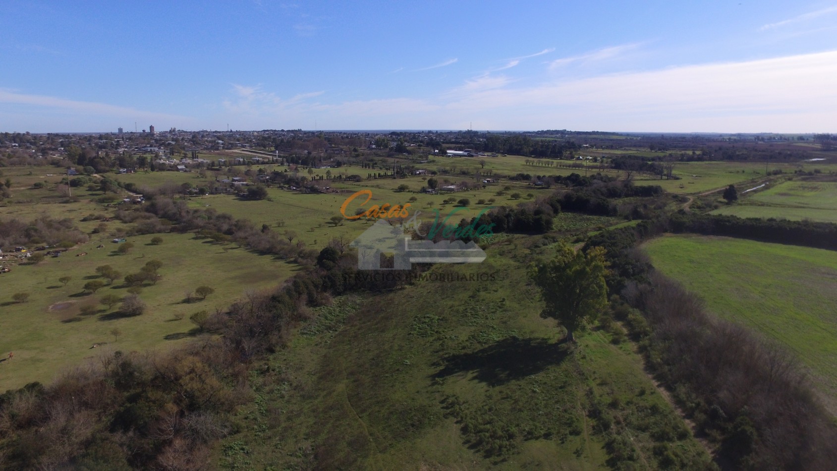 LOTE, con mas de 600 metros sobre arroyo El Ceibo, 38.390m2 (casi 4has.). frente a calle publica, conectada con ruta 26 y variante. terreno nivelado, arboles.-