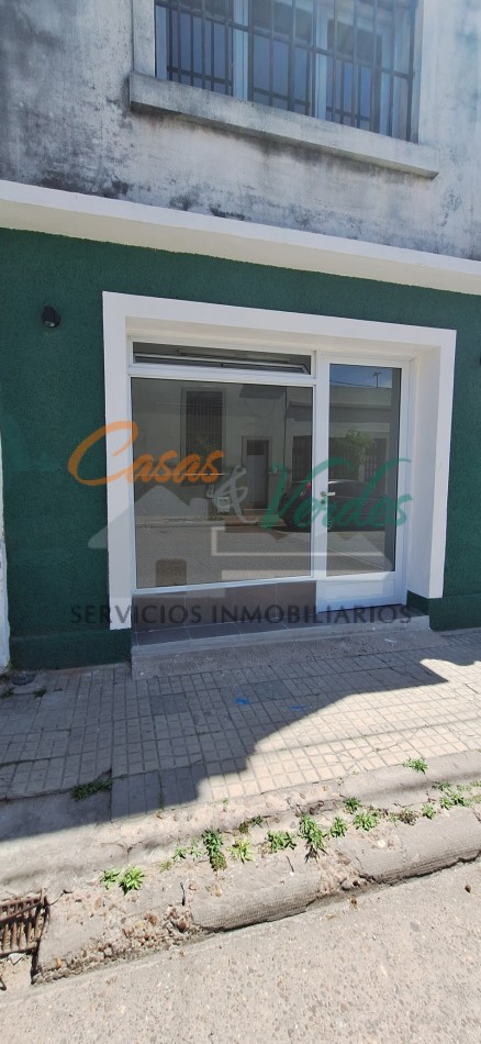 ALQUILER , local comercial CENTRICO pequeño