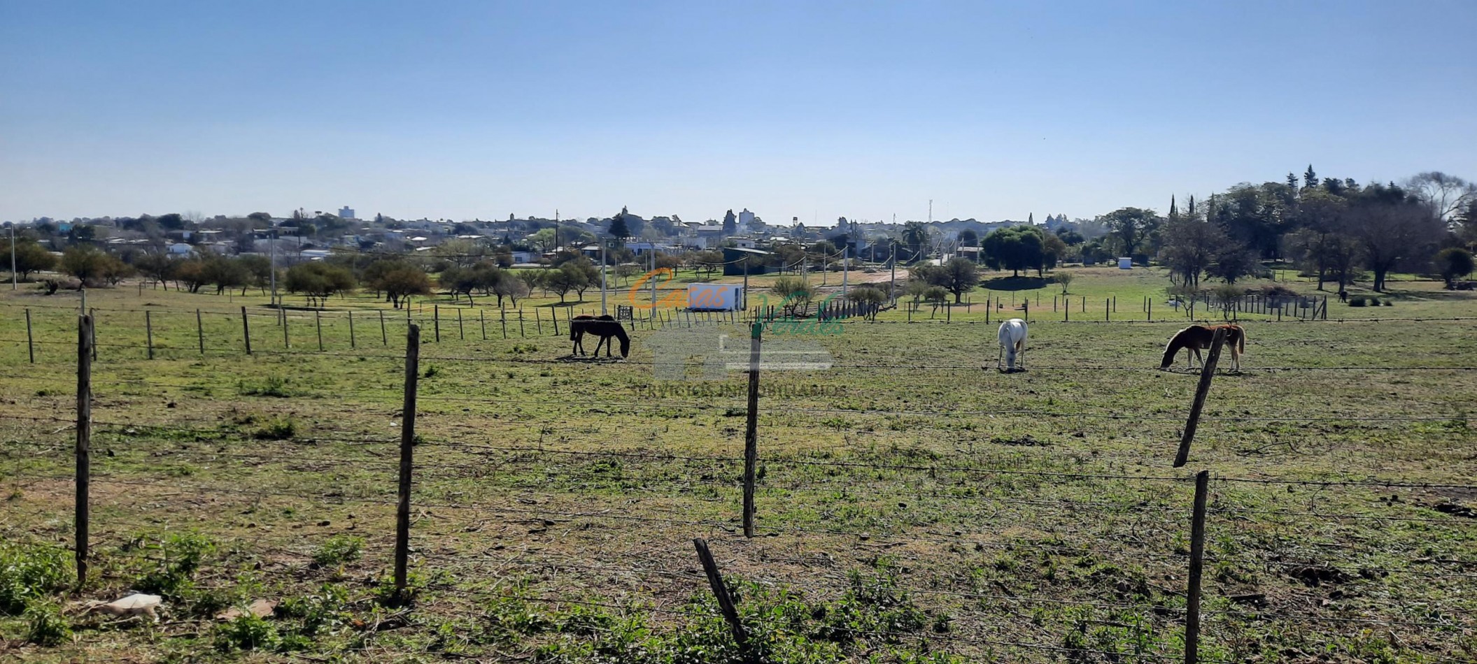 LOTE EN ESQUINA, muy buenas medidas, excelente entorno y vistas, zona en desarrollo, a 1 cuadra de Bvar Brown.-