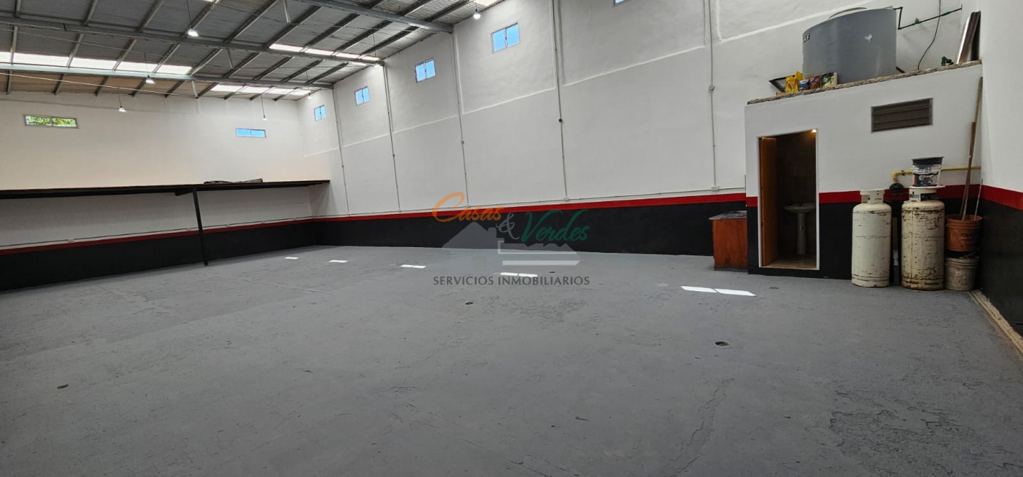 OPORTUNIDAD CASA moderna + GAPON, construccion todo nuevo.