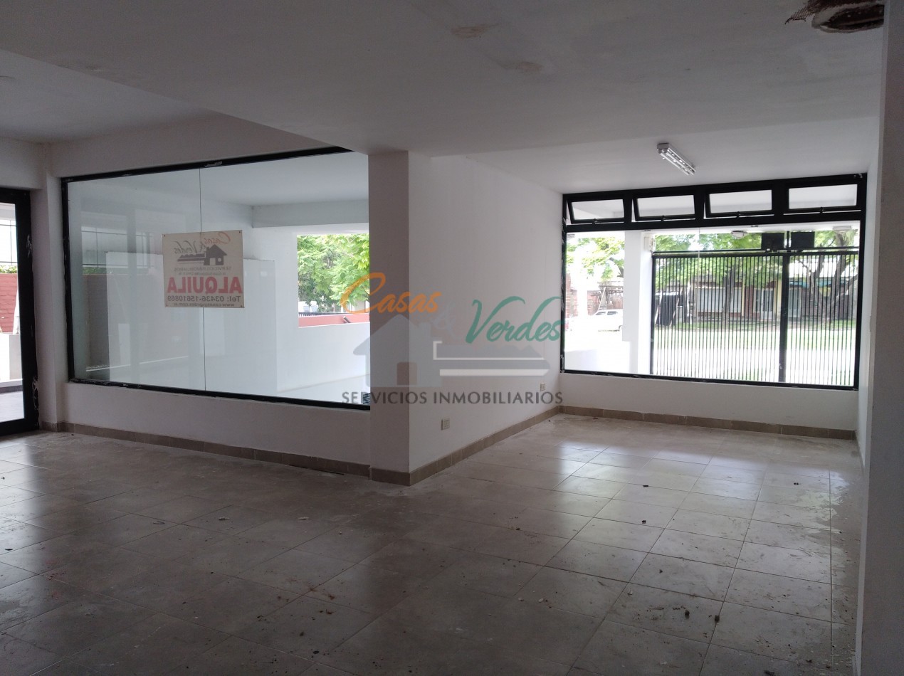 LOCAL, excelente estado, amplia disposicion, baño y espacio para kitchinette IDEAL, gym, consultorios, oficina, peluqueria, ACTUALMENTE ALQUILADO