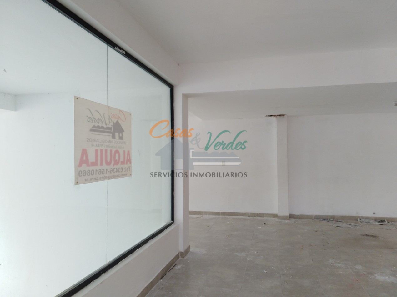 LOCAL, excelente estado, amplia disposicion, baño y espacio para kitchinette IDEAL, gym, consultorios, oficina, peluqueria, ACTUALMENTE ALQUILADO