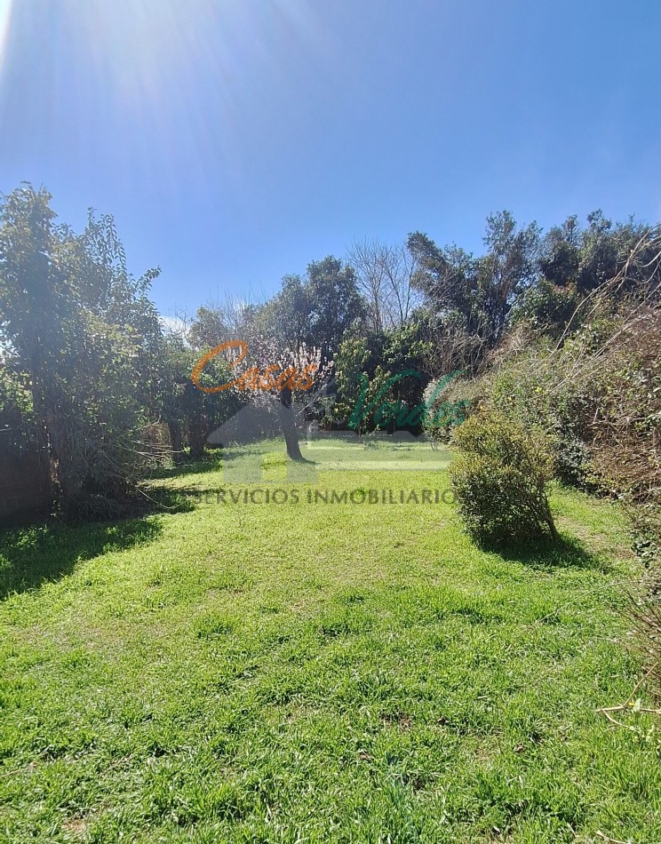 VENTA, casa dos dormitorios, living cocina, MUY AMPLIO PATIO espacio verde