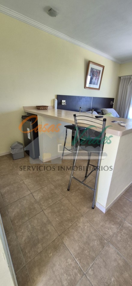 VENTA  monoambiente APTO TURISMO, con vista al rio y pileta