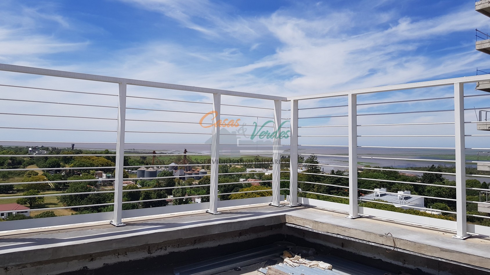 Depto. 1 dormitorio en Edif. Torre Chana piso 4 depto C balcon  vista al rio