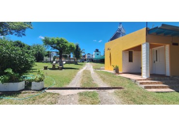 Venta importante complejo de cabañas, zona Abadia. Vistas al rio