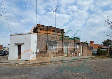 VENTA - Casa 3 dormitorios, patio, esquina