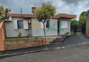 VENTA, hermosa casa de 3 dormitorios, quincho, patio